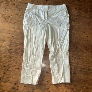 Chico’s tan classic cream petite cropped 1.5/10 slacks